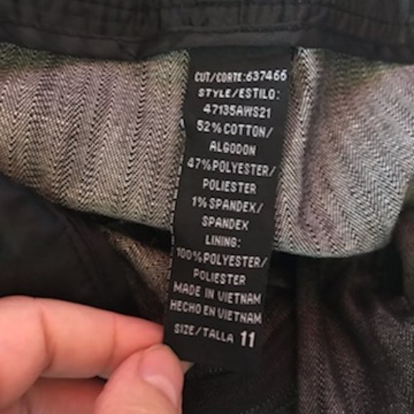 🔶5/30$!! Professional/Career Two Button, Dark Grey Capris - Picture 8 of 8